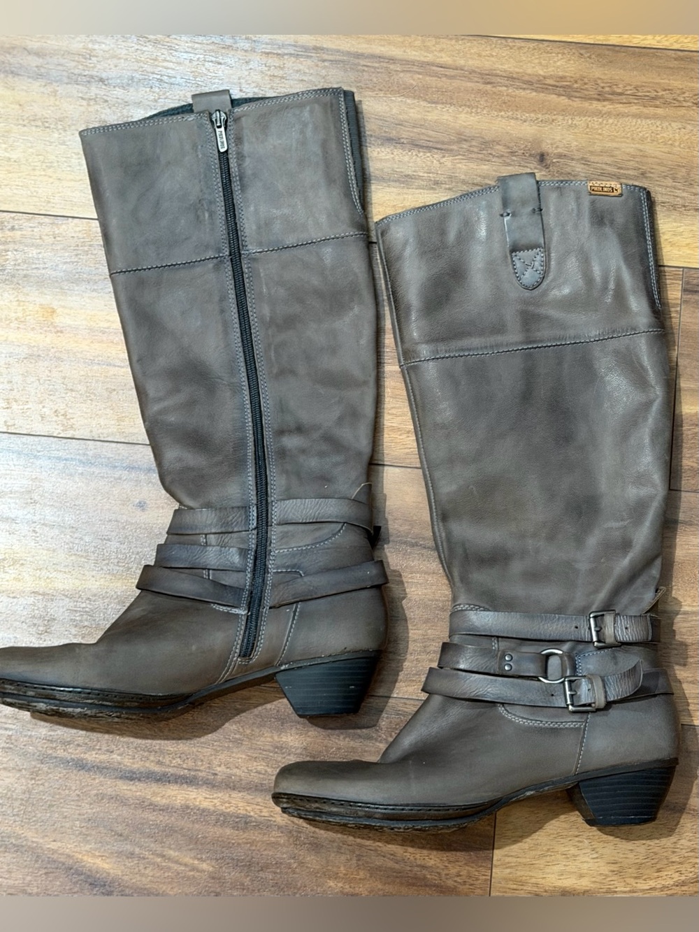 Pikolinos Women’s Knee-High Buckle Riding Boots — Gray size 39 (8-8 1/2)